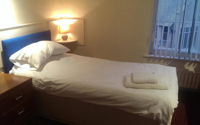 The Huddersfield Hotel