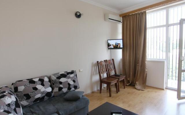 Cozy Studio in Avlabari