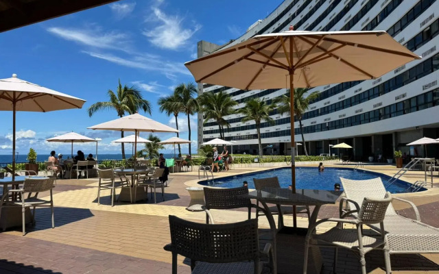 Maravilhoso apartamento 2 quartos vista mar no Ondina Apart