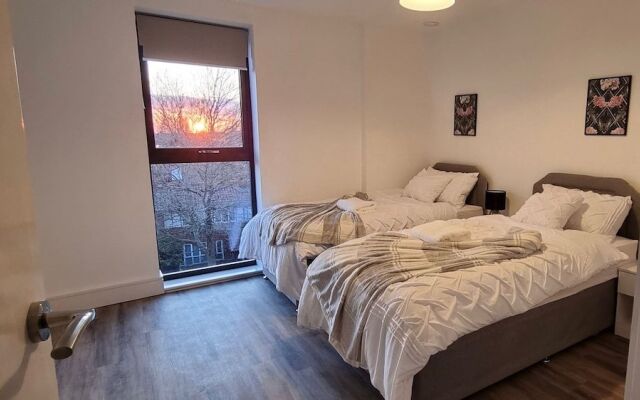 Sabooking Salford