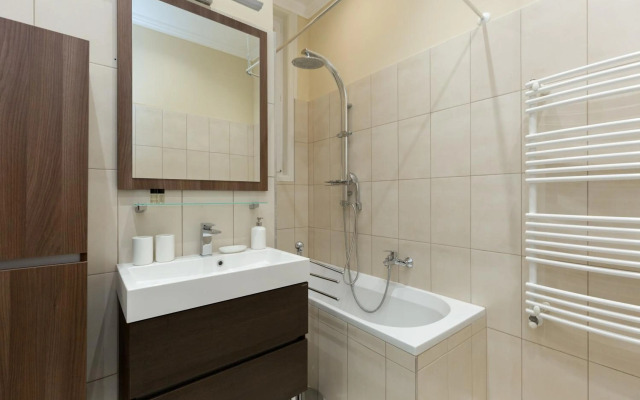 City Center Grand Luxury w 2BR/2BT