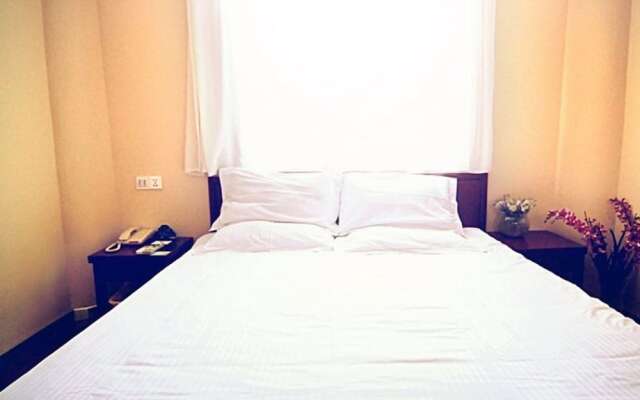 GreenTree Inn Lianyungang Ganyu South Station Express Hotel