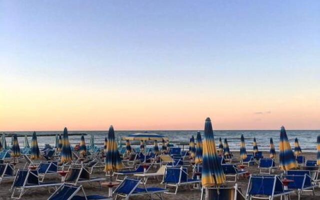 Hotel Tritone