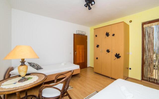 Apartment Mande
