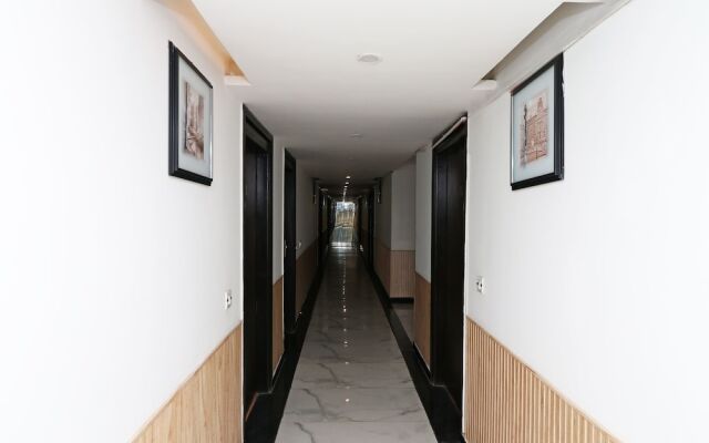 OYO 5049 Hotel Doon
