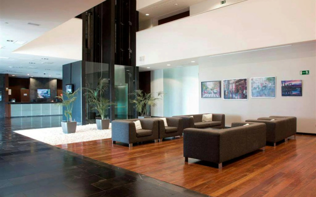 Hotel Diagonal Plaza - Image 2