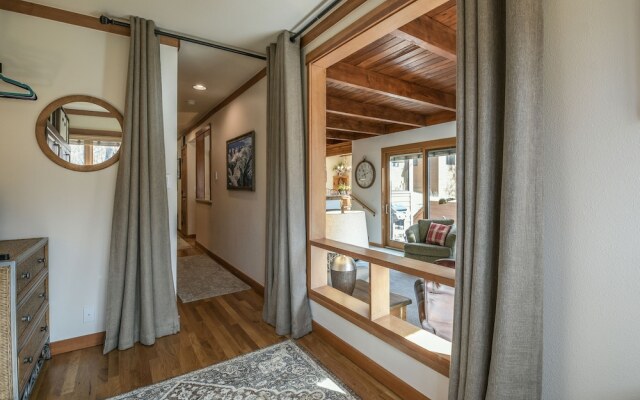 Tennis Townhomes 1336