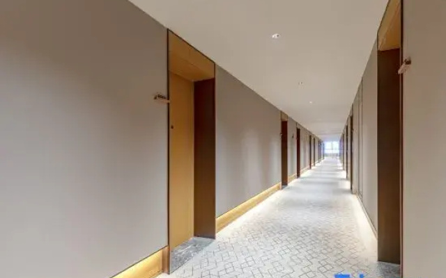 JI Hotel (Urumqi Tianshan International Airport Sasseur Outlets)