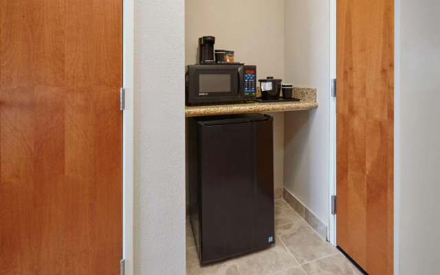 La Quinta Inn & Suites by Wyndham Chicago - Lake Shore