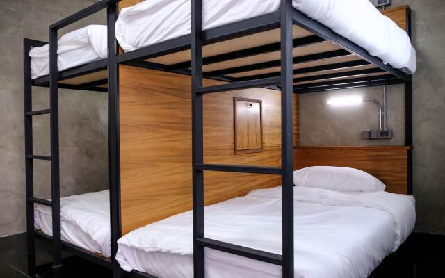 Baan Lung Poshtel - Hostel