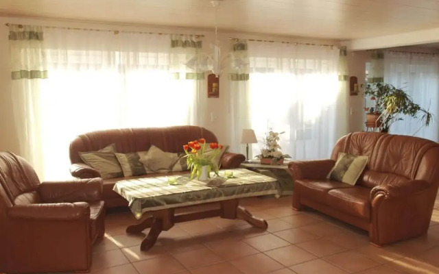 Holiday Home Frog Prince