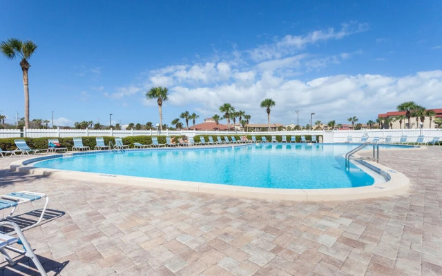 Ocean & Racquet 2303 by Vtrips