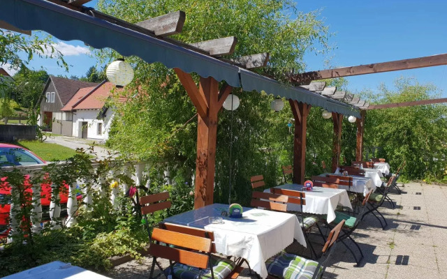 Taverna Kostalui Gasthof Pension