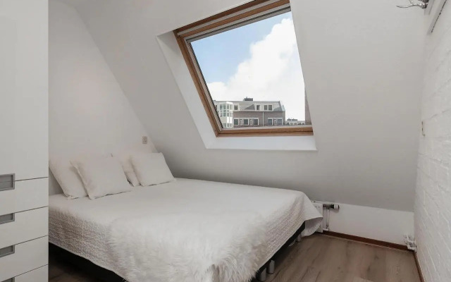 Perfect Stay Holiday, Moment at Sea