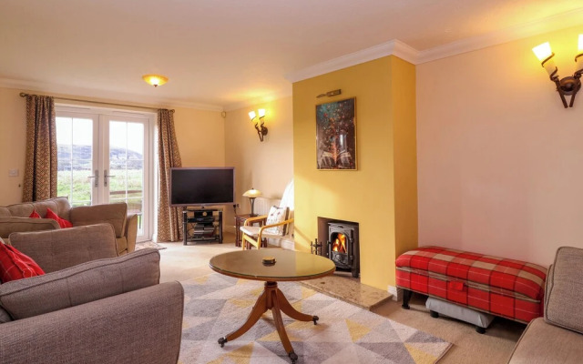 West Bay Holiday Home