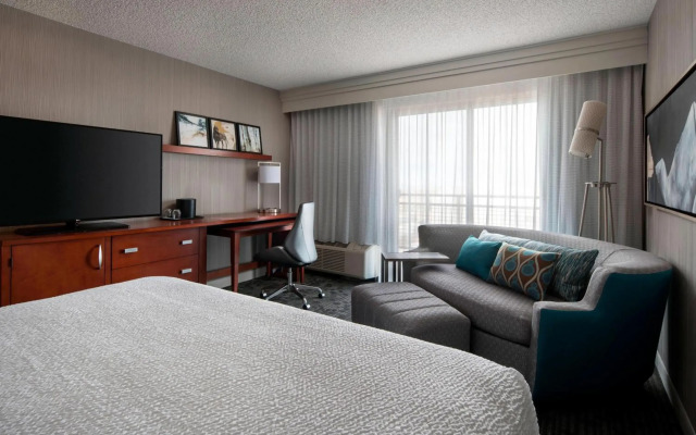 Courtyard by Marriott Denver Airport