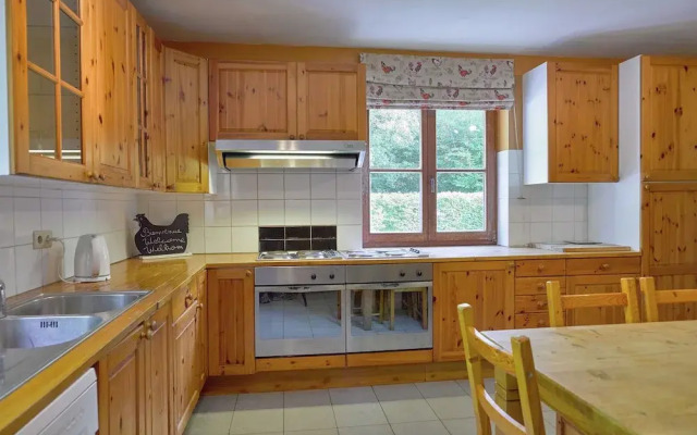 Spacious Holiday Home in Anhee Belgium