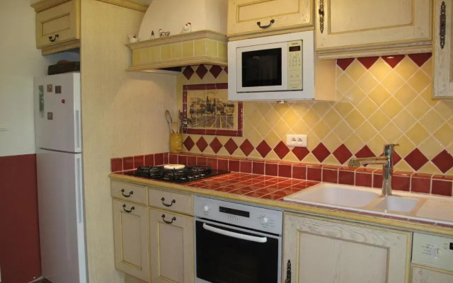 Holiday Home Le Clos des Oliviers - CAE140