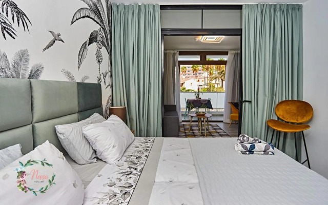 Parrot's House- Yumbo center