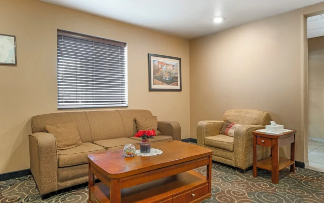 Red Roof Inn Charlestown