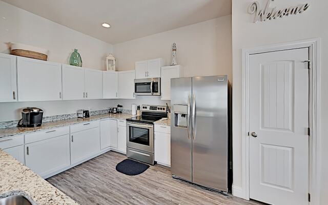 110nnaut 2 Bedroom Home