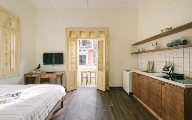 UNIQUE Creative Apartment w ROOFTOP Garden
