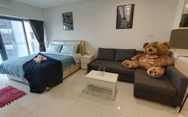 Mercu Summer Suite by Annie Homes