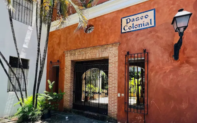 Paseo Colonial - Leo's Favorite
