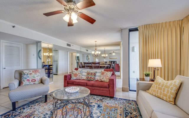 Enclave 202a 2 Bedroom Condo by RedAwning