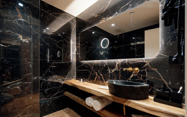 Ode Aristofanous - Urban Boutique Hotel