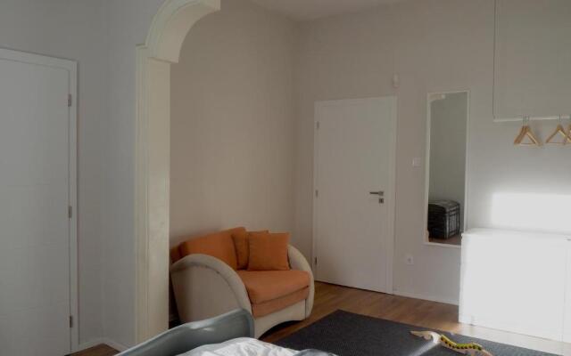 Caché ✦ Bright One-Bedroom Apartment in Sofia