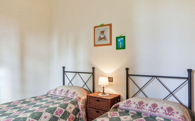 Enticing Holiday Home in Chianni With Swimming Pool