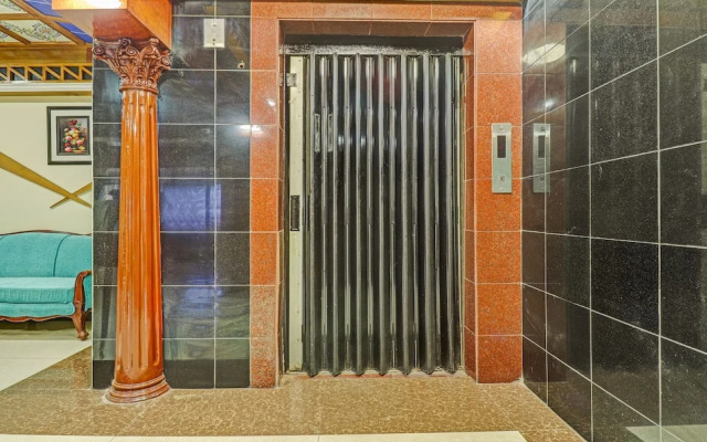 Itsy By Treebo - Eesha Elite