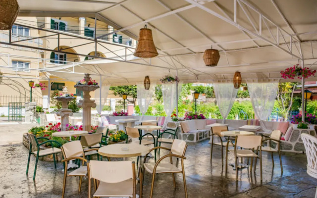 Hotel Sirena Beach