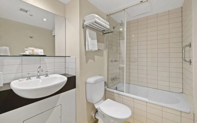 YEHS Hotel Melbourne CBD