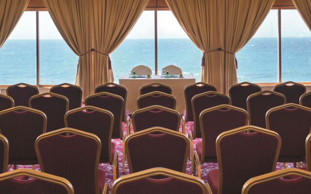Al Nawras Island Resort