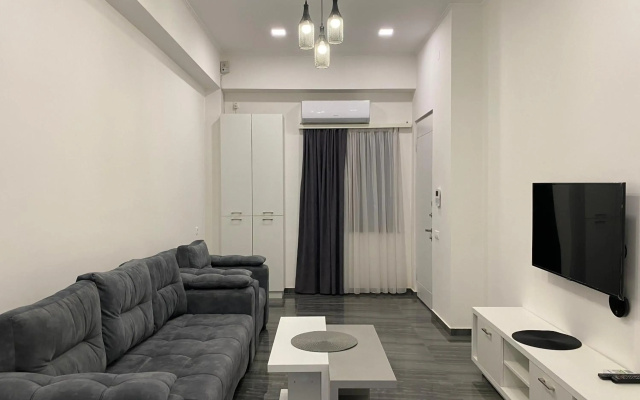 Northern Avenue,1 bedroom New Eurorenovated, Modern apartment TT885