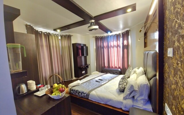 Seven Hills Hotel Srinagar