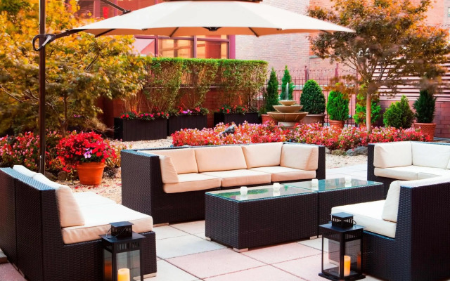 Sheraton LaGuardia East Hotel