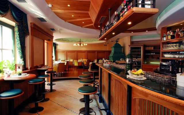 Cityhotel Goldener Adler B&B