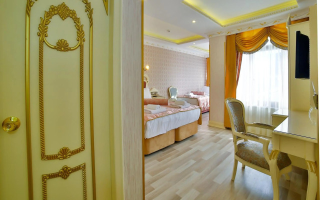 Nayla Palace Hotel