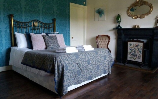 Stowe Barton Bed & Breakfast