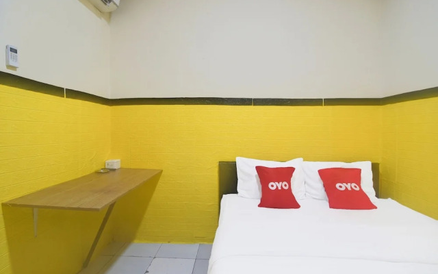 OYO 92040 Superstar Kost Dan Homestay
