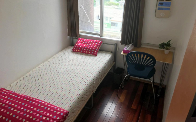 Kumoji-so Hostel – Guest Rooms – Naha
