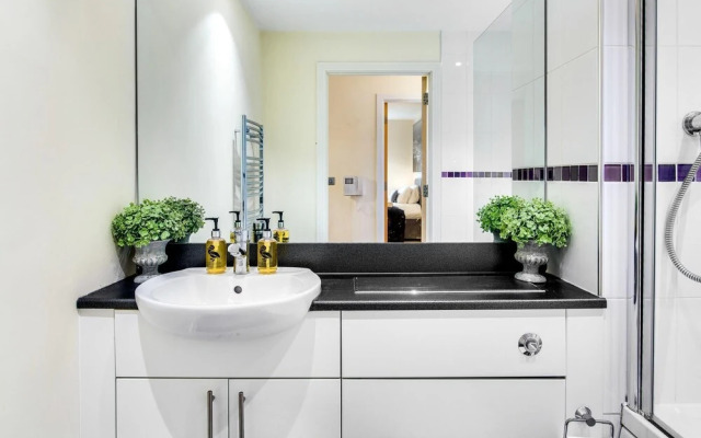 Luxury Two Bed Apartment With Roof Terrace