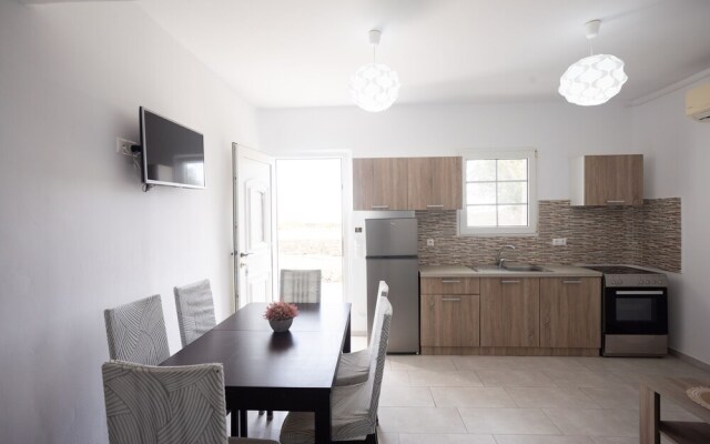 Island Dreaming Opal 2 Bd w shared pool
