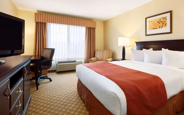Country Inn & Suites by Radisson, Clinton, IA