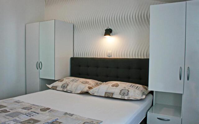 Apartment Mira II