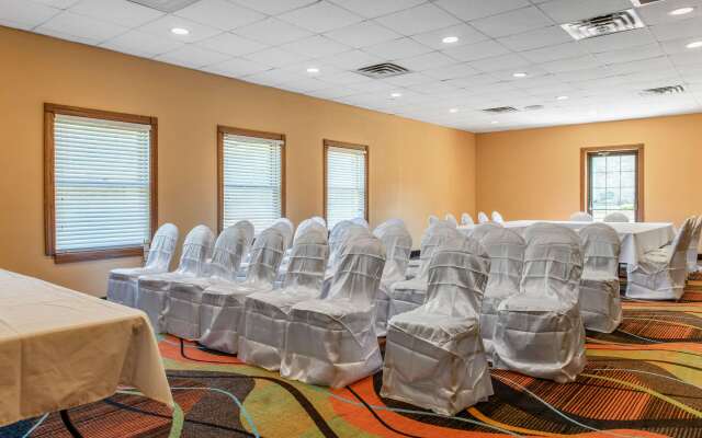 Quality Inn & Suites Bedford West