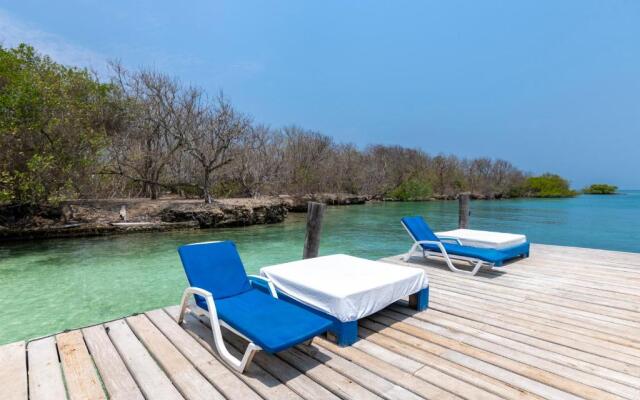 Isla Rosa Boutique by NOMAD GURU